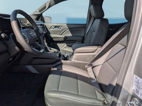 New 2026 GMC Canyon Elevation w/ Convenience Package image 17