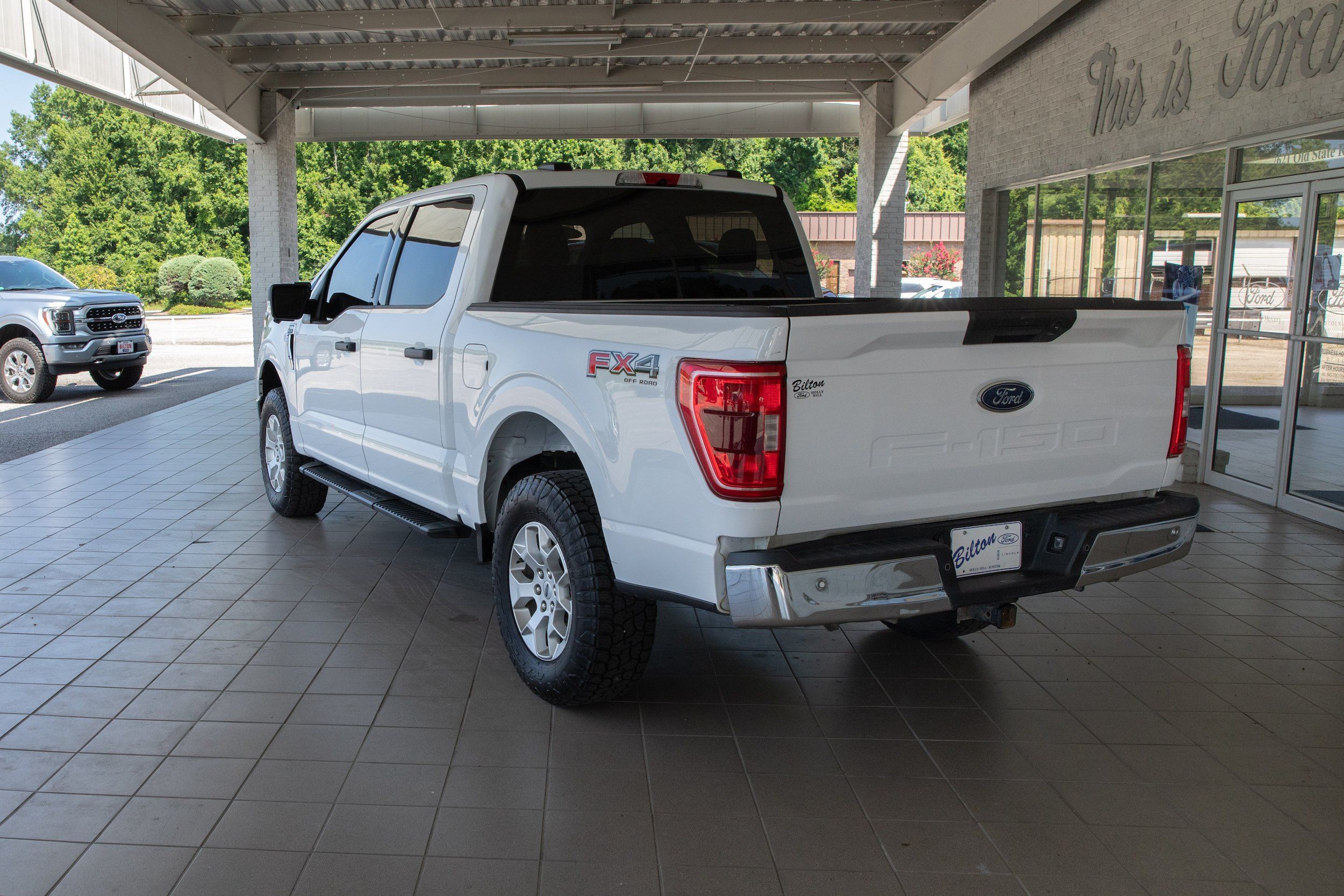 Used 2022 Ford F150 XLT w/ Equipment Group 301A Mid AWD/4WD image 4