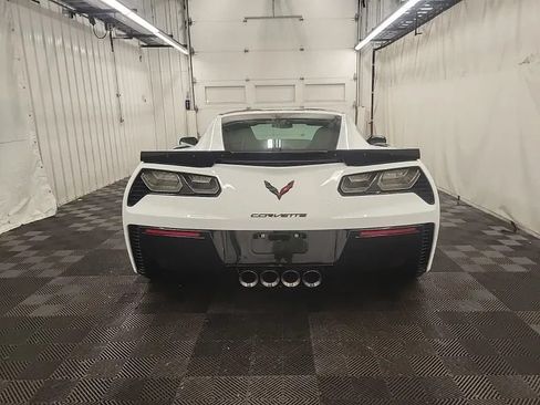 Used 2018 Chevrolet Corvette Z06 RWD image 3