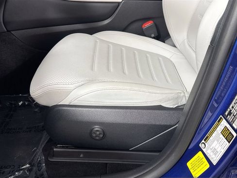 Used 2023 Mercedes-Benz GLC 300 w/ AMG Line image 25