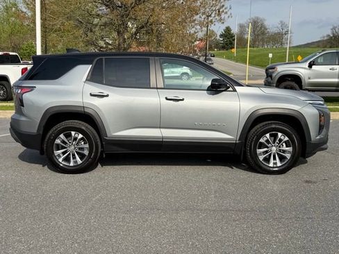 New 2026 Chevrolet Equinox LT w/ Convenience Package II AWD/4WD image 14