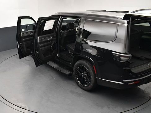 New 2026 Jeep Grand Wagoneer Limited AWD/4WD image 22