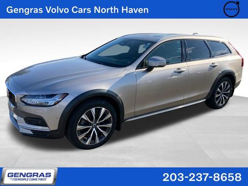 Certified 2023 Volvo V90 B6 Cross Country Plus AWD/4WD image 1