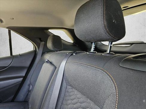 Used 2021 Chevrolet Equinox LT image 18