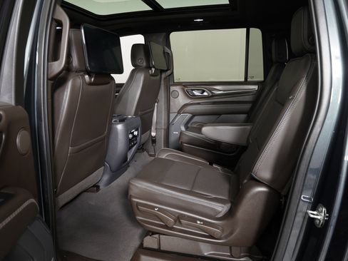 Used 2021 GMC Yukon XL Denali w/ Denali Ultimate Package image 15