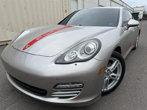 Used 2011 Porsche Panamera image 4