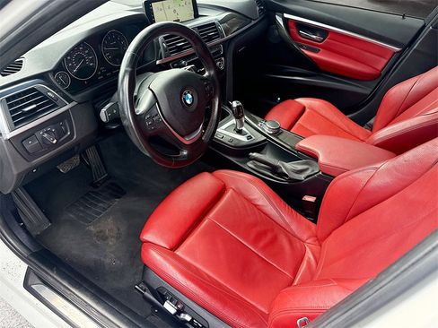 Used 2018 BMW 330e image 25