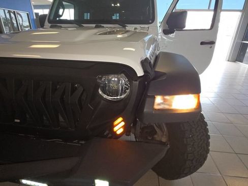 Used 2022 Jeep Wrangler Unlimited Rubicon AWD/4WD image 27