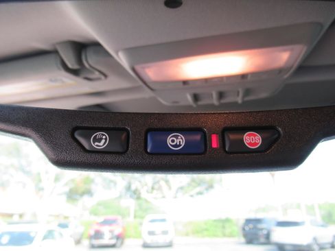 Used 2020 Chevrolet Trax Premier FWD image 28