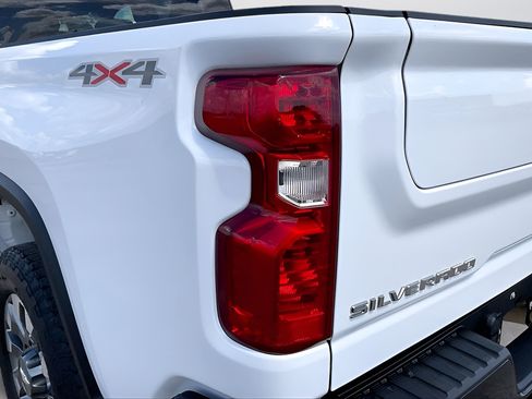Used 2024 Chevrolet Silverado 2500 Custom w/ Custom Convenience Package AWD/4WD image 20