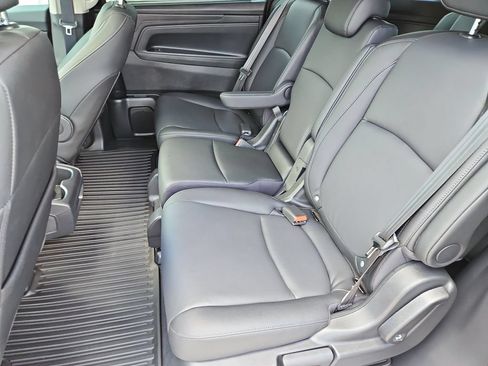 Certified 2026 Honda Odyssey EX-L image 16