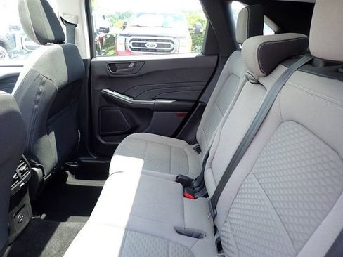 Used 2022 Ford Escape SE w/ SE Sport Appearance Package AWD/4WD image 18