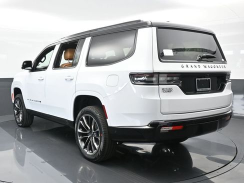 Used 2024 Jeep Grand Wagoneer Series III w/ Quick Order Packagew 28T image 4