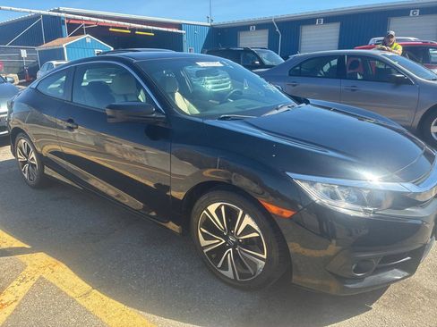 Used 2017 Honda Civic EX-T image 3