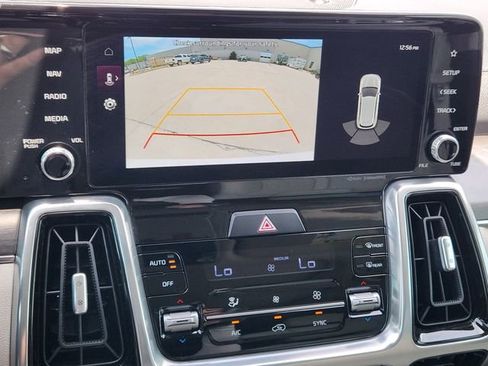 Certified 2023 Kia Sorento SX FWD image 18