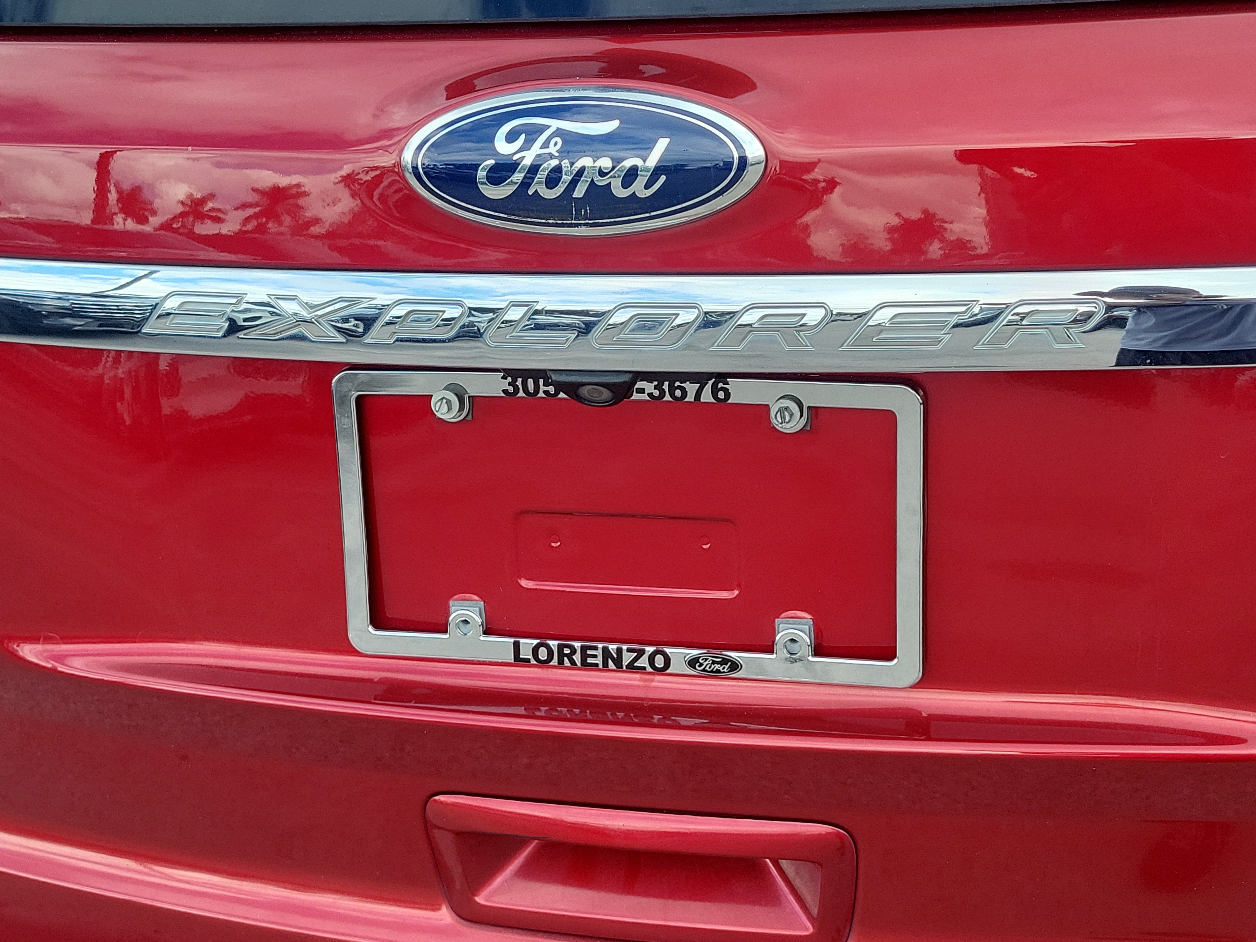 Used 2014 Ford Explorer XLT w/ Equipment Group 202A FWD image 10