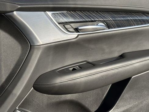 Used 2024 Cadillac XT6 Premium Luxury image 33