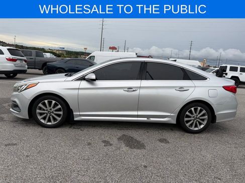 Used 2016 Hyundai Sonata Limited w/ Option Group 04 FWD image 2