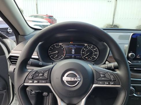 New 2026 Nissan Altima 2.5 SV FWD image 22