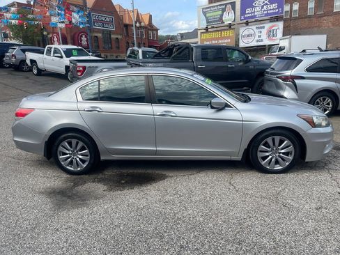 Used 2011 Honda Accord EX-L image 4