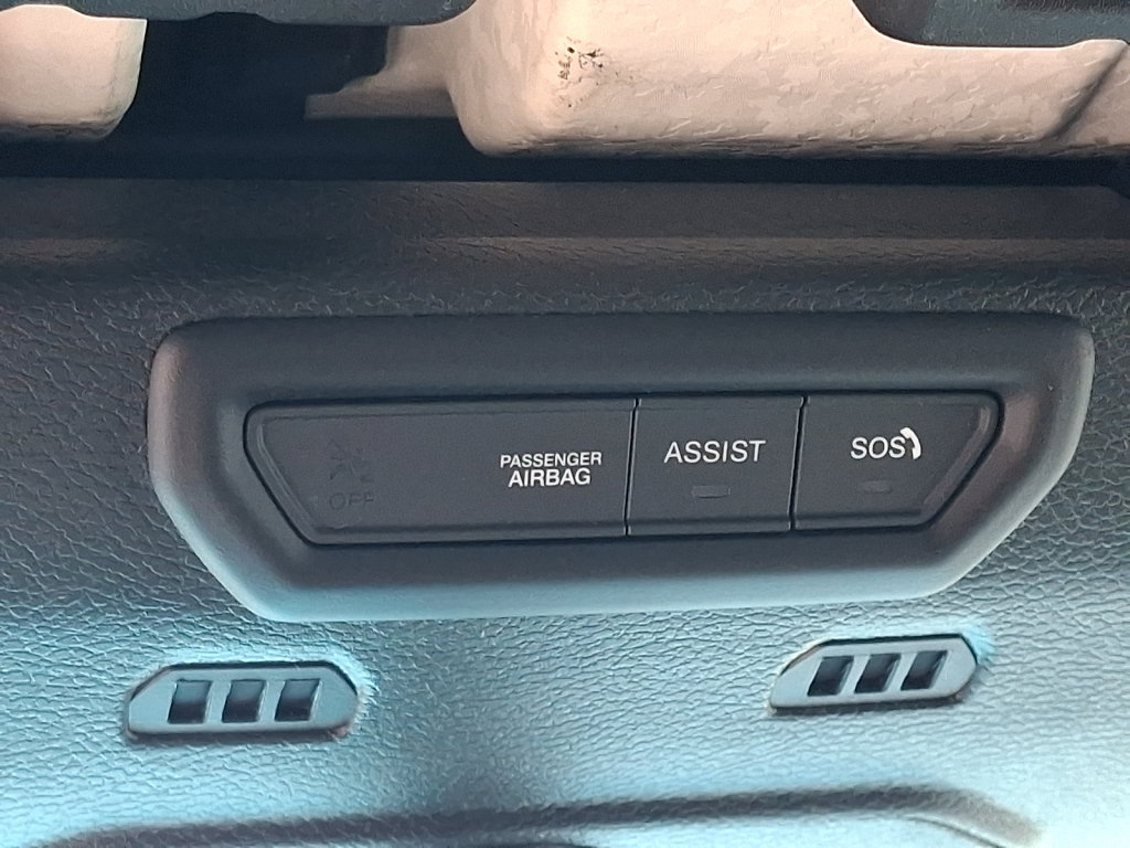 Used 2020 Jeep Wrangler Unlimited Sahara AWD/4WD image 31