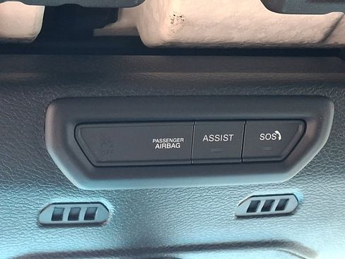 Used 2020 Jeep Wrangler Unlimited Sahara AWD/4WD image 31