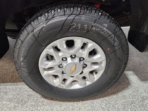 Used 2021 Chevrolet Silverado 3500 LT w/ Convenience Package image 26