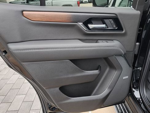 New 2026 GMC Yukon Denali w/ Denali Reserve Package AWD/4WD image 50