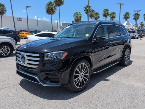 Used 2024 Mercedes-Benz GLS 580 4MATIC image 8