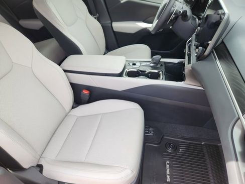 Used 2025 Lexus RX 350h 350h Premium w/ Accessory Package image 10