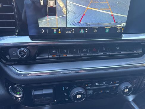 Used 2023 Chevrolet Silverado 1500 High Country w/ High Country Premium Package image 24