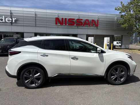 Certified 2023 Nissan Murano Platinum w/ Cargo Package image 8