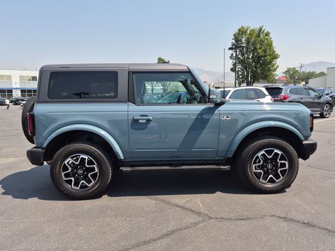 Used 2021 Ford Bronco Outer Banks AWD/4WD image 2