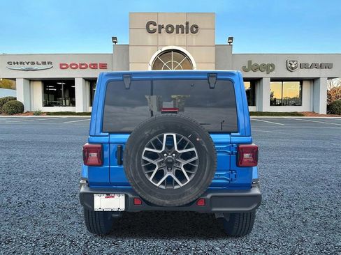 Used 2024 Jeep Wrangler Unlimited Sahara w/ Technology Group AWD/4WD image 4
