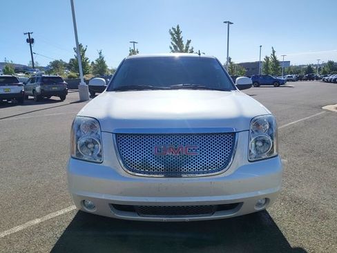 Used 2013 GMC Yukon XL Denali AWD/4WD image 8