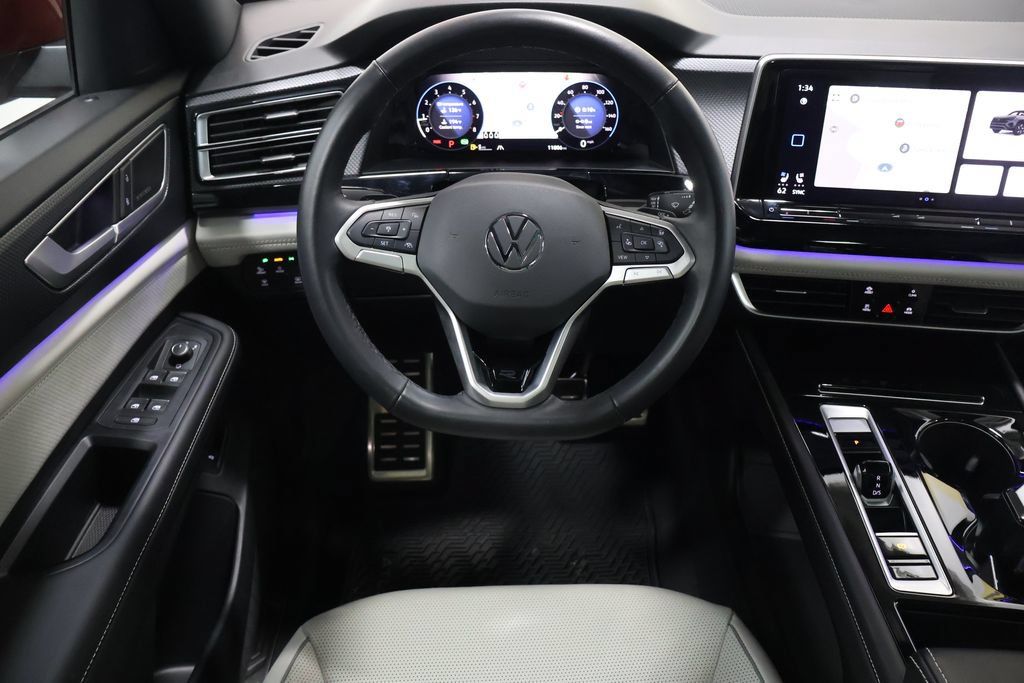 Used 2024 Volkswagen Atlas Cross Sport SEL Premium R-Line AWD/4WD image 16