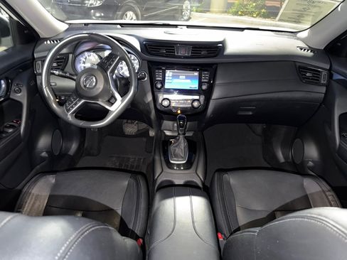 Used 2017 Nissan Rogue SL AWD/4WD image 12