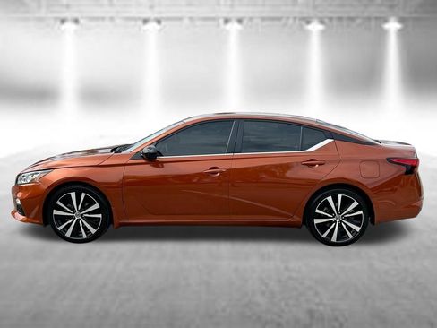 Certified 2021 Nissan Altima 2.5 SR FWD image 10