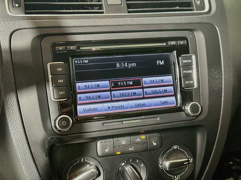 Used 2014 Volkswagen Jetta SE FWD image 18