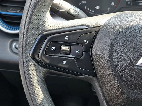 Used 2025 Chevrolet Trax LS FWD image 20