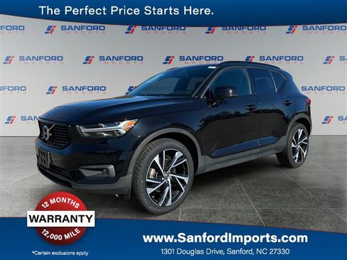 Used 2021 Volvo XC40 T5 R-Design w/ Climate Package image 1