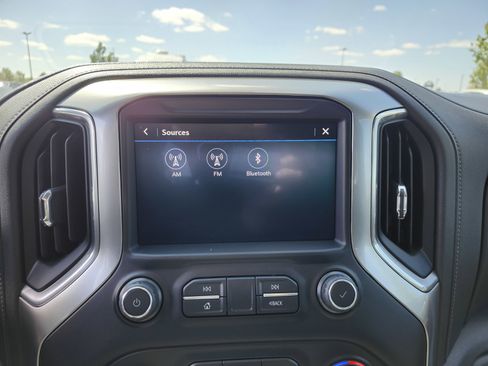 Used 2019 Chevrolet Silverado 1500 LT w/ All-Star Edition image 4