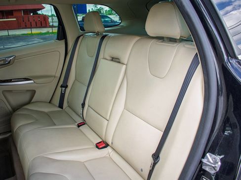 Used 2015 Volvo XC60 3.2 Platinum AWD/4WD image 30