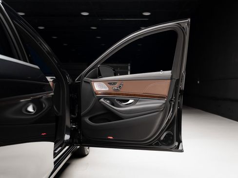 Used 2016 Mercedes-Benz S 550 4MATIC Sedan image 61