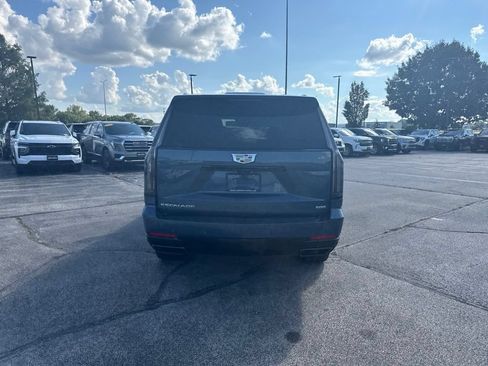 Used 2026 Cadillac Escalade Sport w/ Touring Package AWD/4WD image 7