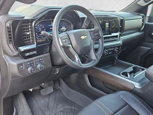 Used 2024 Chevrolet Silverado 2500 High Country w/ High Country Premium Package AWD/4WD image 10