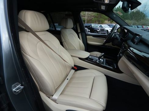 Used 2018 BMW X5 xDrive40e image 32