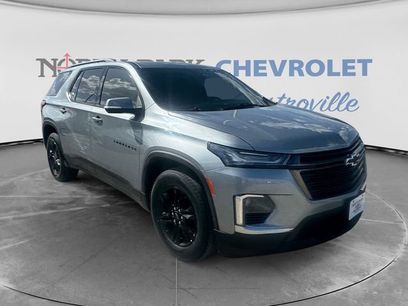 Used 2023 Chevrolet Traverse LT