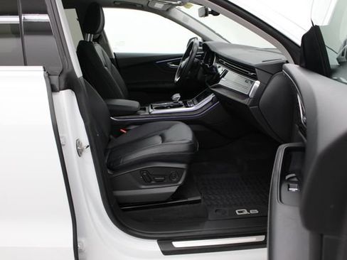 Used 2022 Audi Q8 Premium Plus w/ Premium Plus Package AWD/4WD image 58
