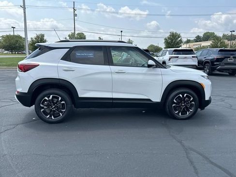 Certified 2021 Chevrolet TrailBlazer LT w/ Convenience Package FWD image 8